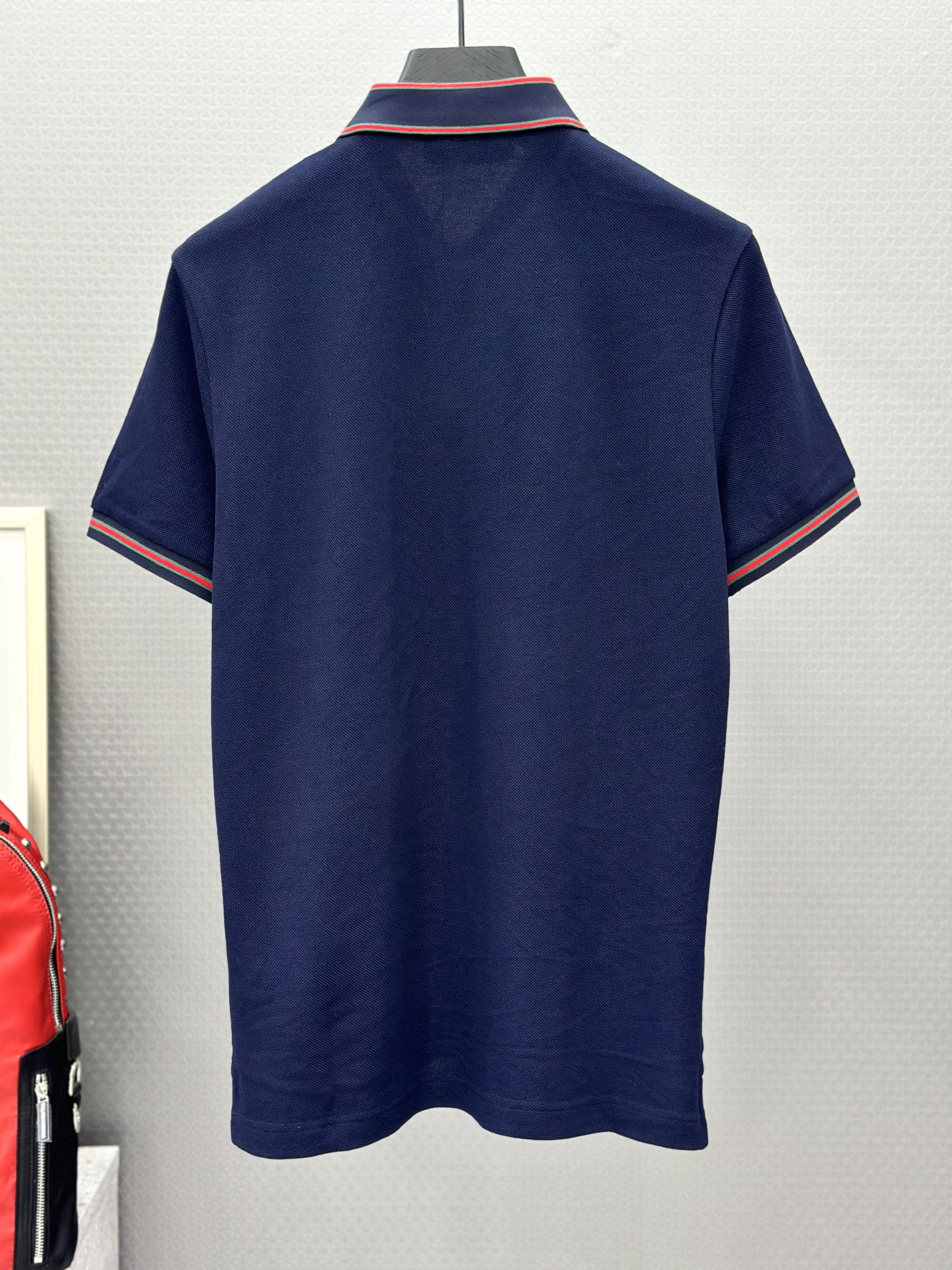 Áo polo Gucci GC logo cổ kẻ viền Đỏ Like Auth 1-1 on web VTN